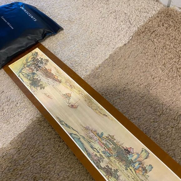 Elegant Brown Scroll with Intricate Design - Picture 10 of 13